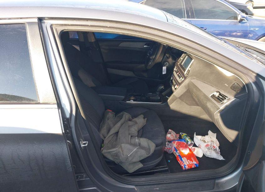 Photo 5 of 2018 Hyundai Sonata SE (VIN 5NPE24AF4JH680967)