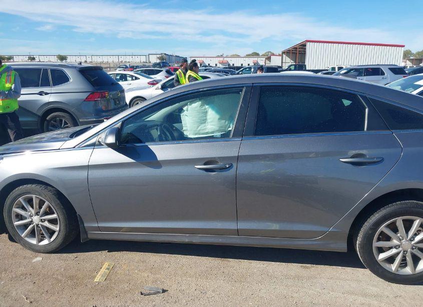Photo 14 of 2018 Hyundai Sonata SE (VIN 5NPE24AF4JH694514)