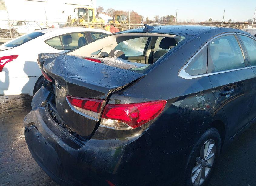 Photo 18 of 2018 Hyundai Sonata SE (VIN 5NPE24AF4JH725230)