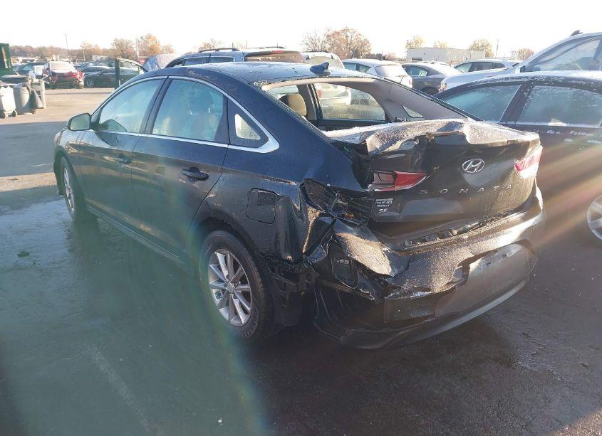 Photo 3 of 2018 Hyundai Sonata SE (VIN 5NPE24AF4JH725230)