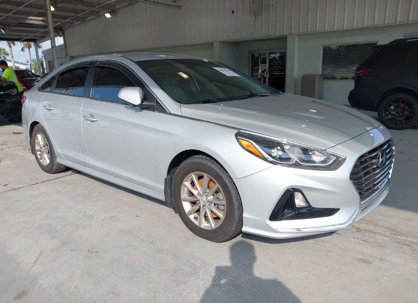 2019 Hyundai Sonata SE (VIN 5NPE24AF4KH729649) main photo