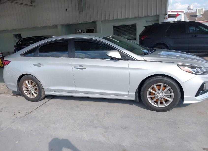 Photo 13 of 2019 Hyundai Sonata SE (VIN 5NPE24AF4KH729649)