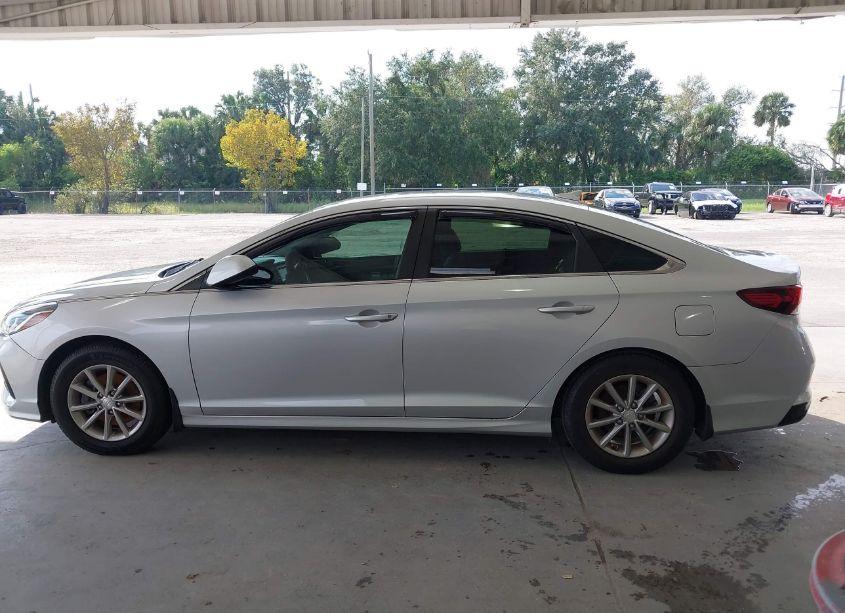 Photo 14 of 2019 Hyundai Sonata SE (VIN 5NPE24AF4KH729649)