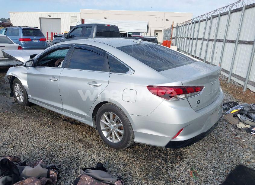 Photo 3 of 2019 Hyundai Sonata SE (VIN 5NPE24AF4KH766121)