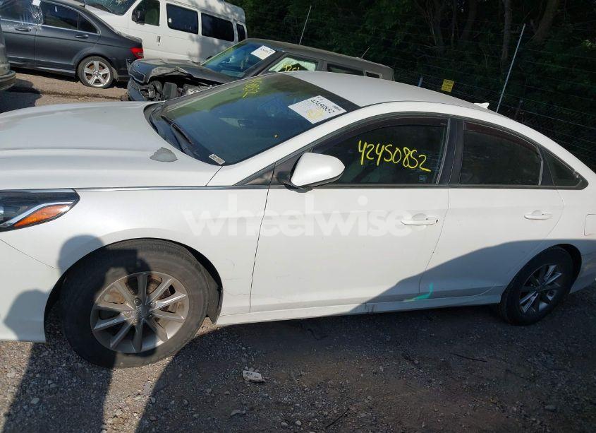 Photo 14 of 2019 Hyundai Sonata SE (VIN 5NPE24AF4KH775708)