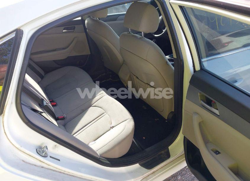 Photo 8 of 2019 Hyundai Sonata SE (VIN 5NPE24AF4KH775708)