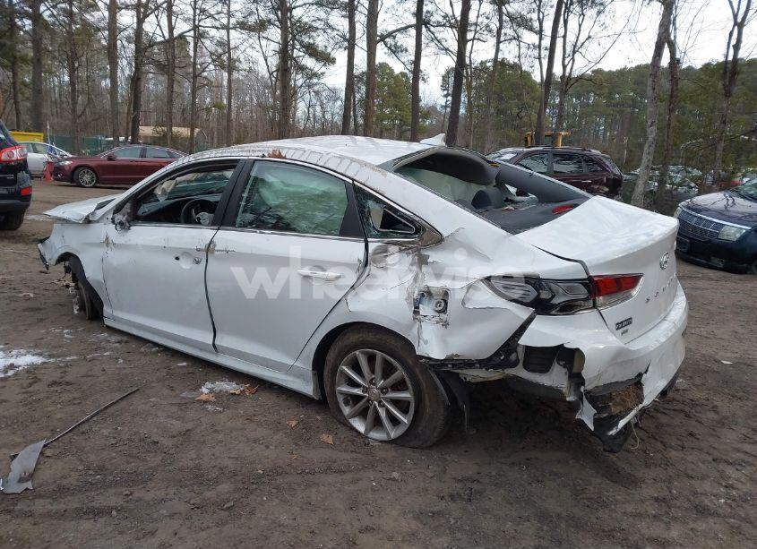 Photo 3 of 2019 Hyundai Sonata SE (VIN 5NPE24AF4KH781489)