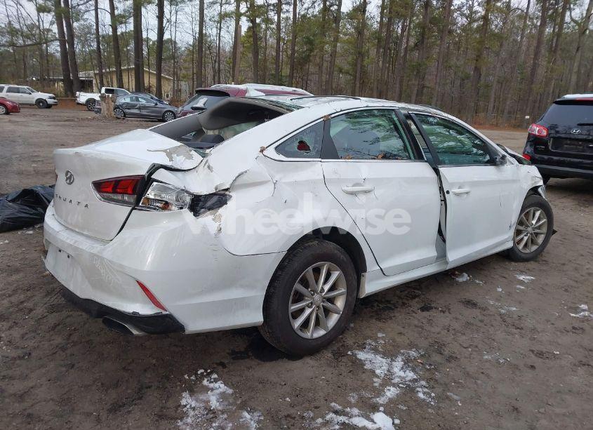Photo 4 of 2019 Hyundai Sonata SE (VIN 5NPE24AF4KH781489)