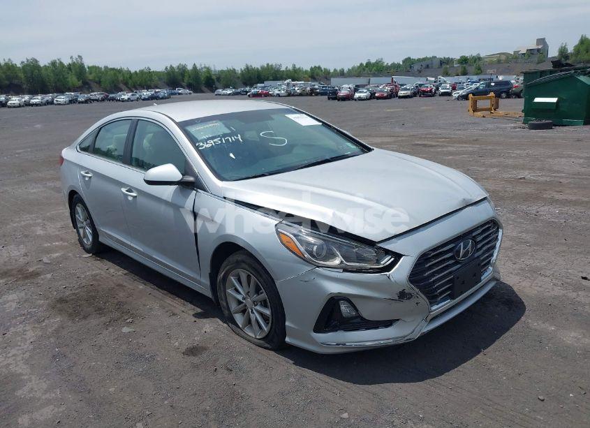 2019 Hyundai Sonata SE (VIN 5NPE24AF4KH795327) main photo