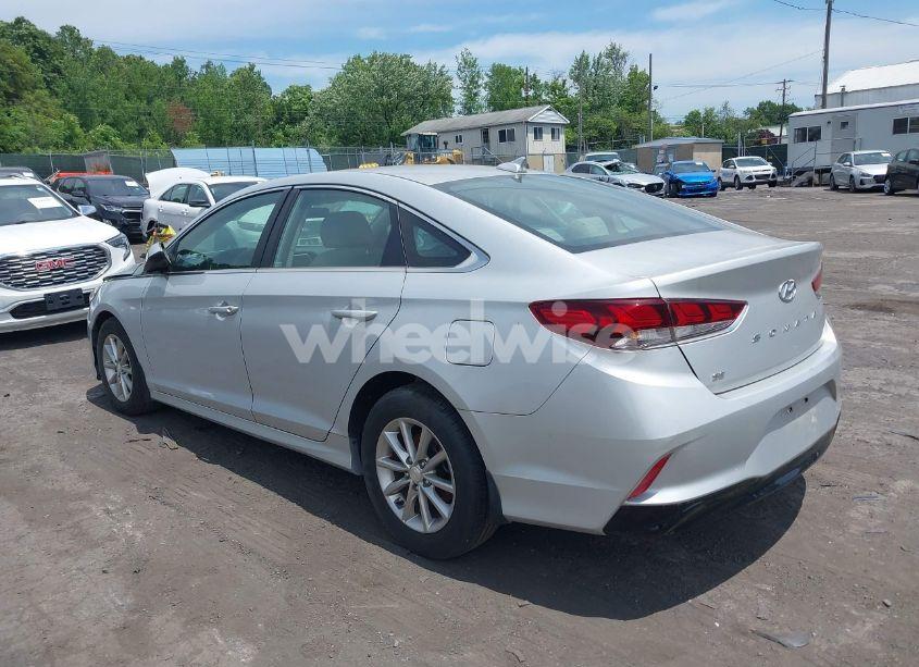 Photo 3 of 2019 Hyundai Sonata SE (VIN 5NPE24AF4KH795327)