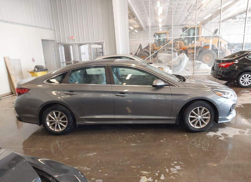 Photo 13 of 2019 Hyundai Sonata SE (VIN 5NPE24AF4KH811722)