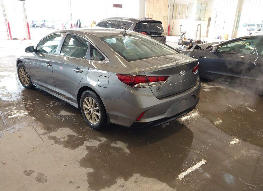Photo 3 of 2019 Hyundai Sonata SE (VIN 5NPE24AF4KH811722)
