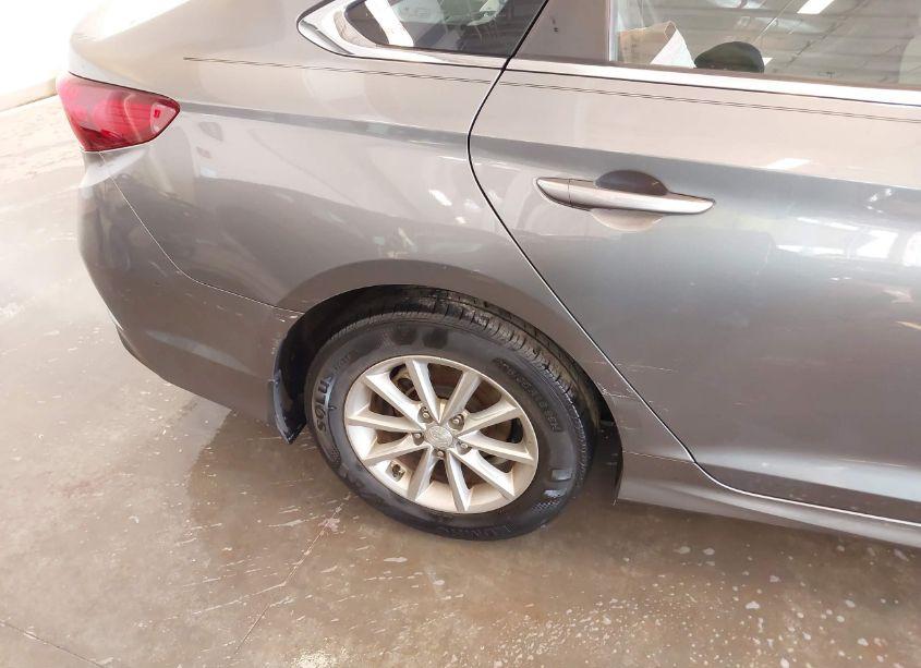 Photo 6 of 2019 Hyundai Sonata SE (VIN 5NPE24AF4KH811722)