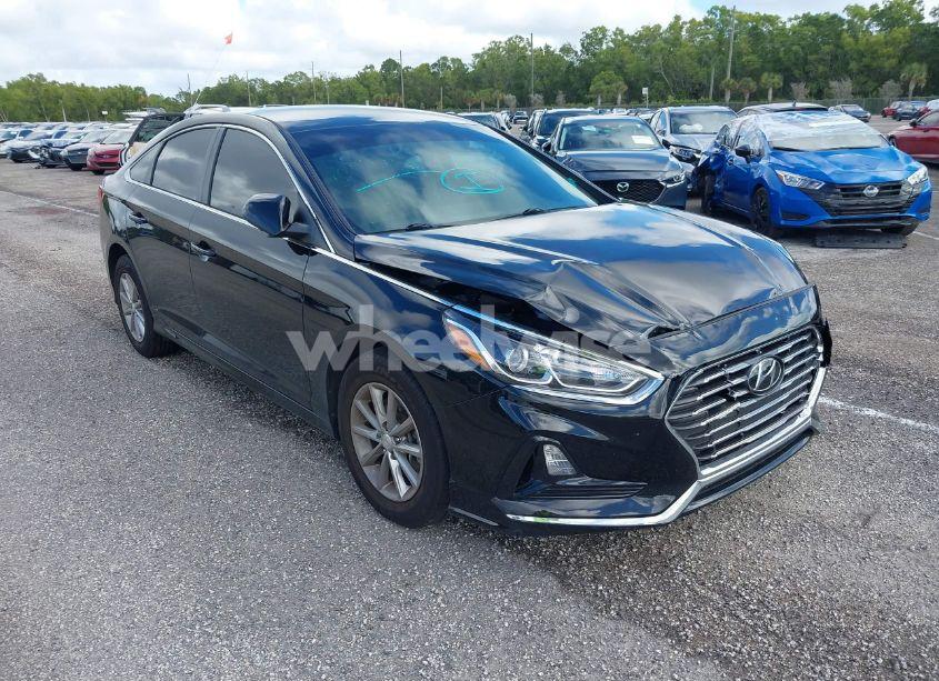 2019 Hyundai Sonata SE (VIN 5NPE24AF4KH817634) main photo