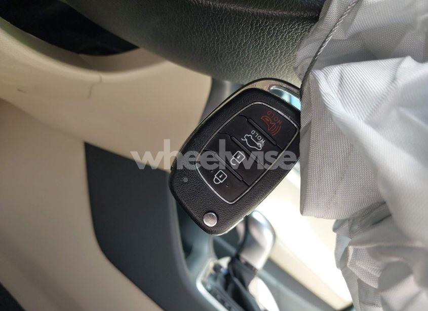 Photo 11 of 2019 Hyundai Sonata SE (VIN 5NPE24AF4KH817634)