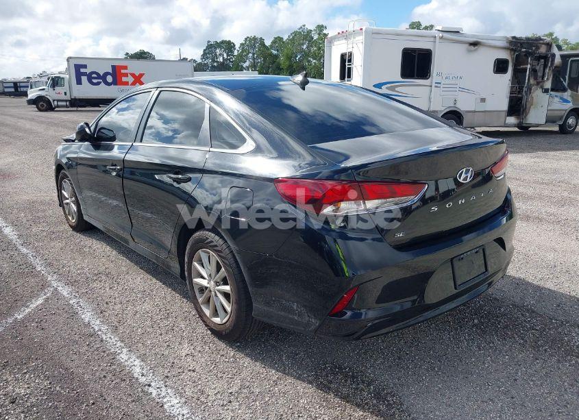 Photo 3 of 2019 Hyundai Sonata SE (VIN 5NPE24AF4KH817634)