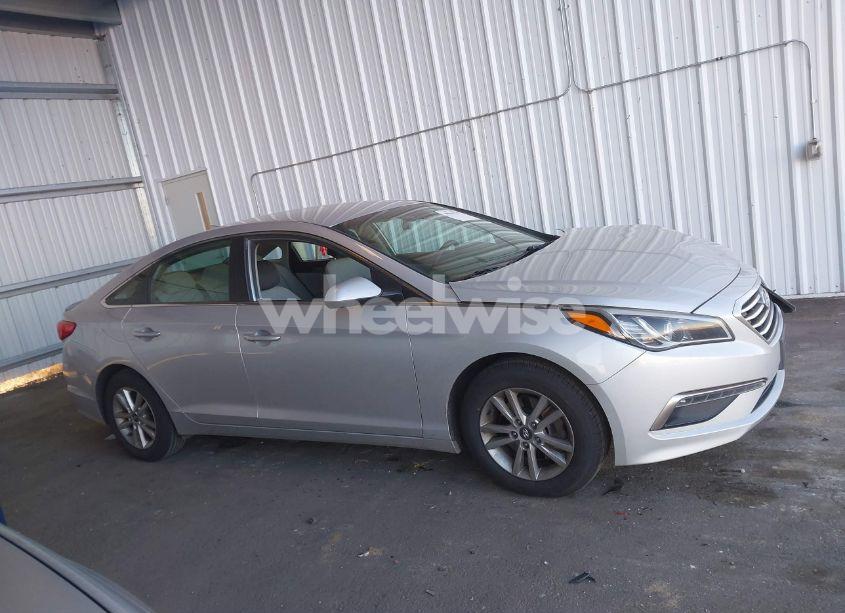 Photo 12 of 2015 Hyundai Sonata SE (VIN 5NPE24AF5FH007497)