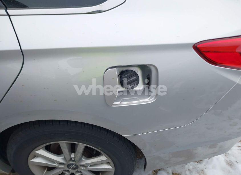 Photo 16 of 2015 Hyundai Sonata SE (VIN 5NPE24AF5FH007497)