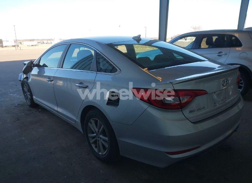 Photo 3 of 2015 Hyundai Sonata SE (VIN 5NPE24AF5FH007497)