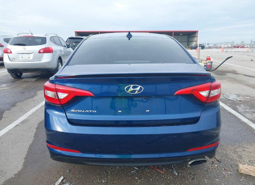 Photo 17 of 2015 Hyundai Sonata SE (VIN 5NPE24AF5FH031220)