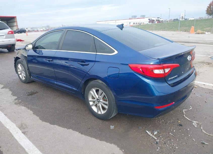 Photo 3 of 2015 Hyundai Sonata SE (VIN 5NPE24AF5FH031220)