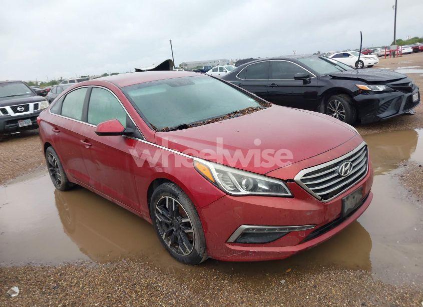2015 Hyundai Sonata SE (VIN 5NPE24AF5FH074973) main photo
