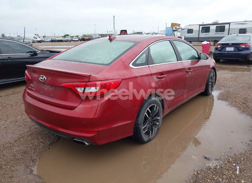 Photo 4 of 2015 Hyundai Sonata SE (VIN 5NPE24AF5FH074973)