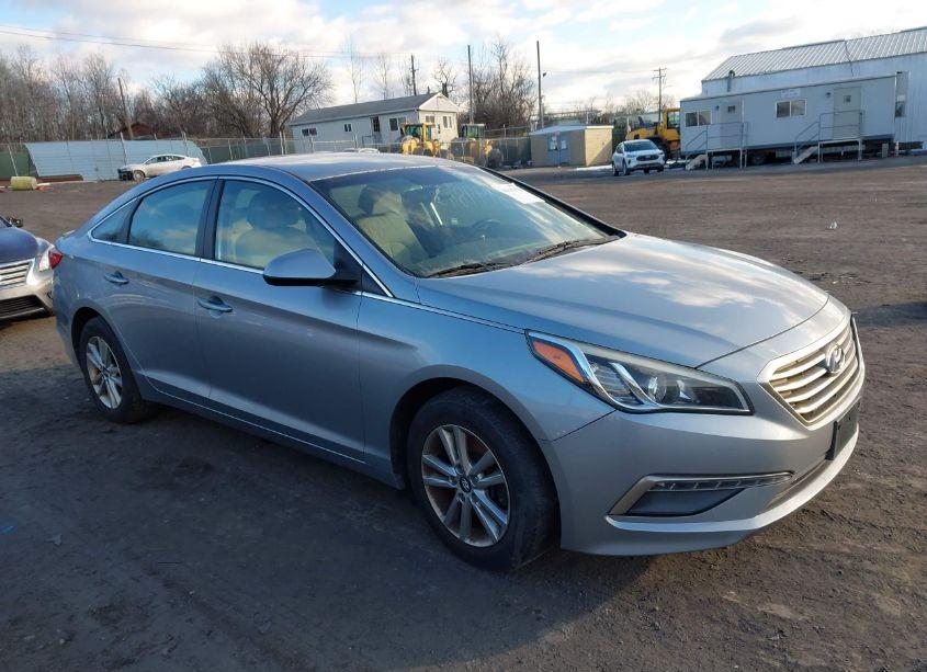 2015 Hyundai Sonata SE (VIN 5NPE24AF5FH087464) main photo