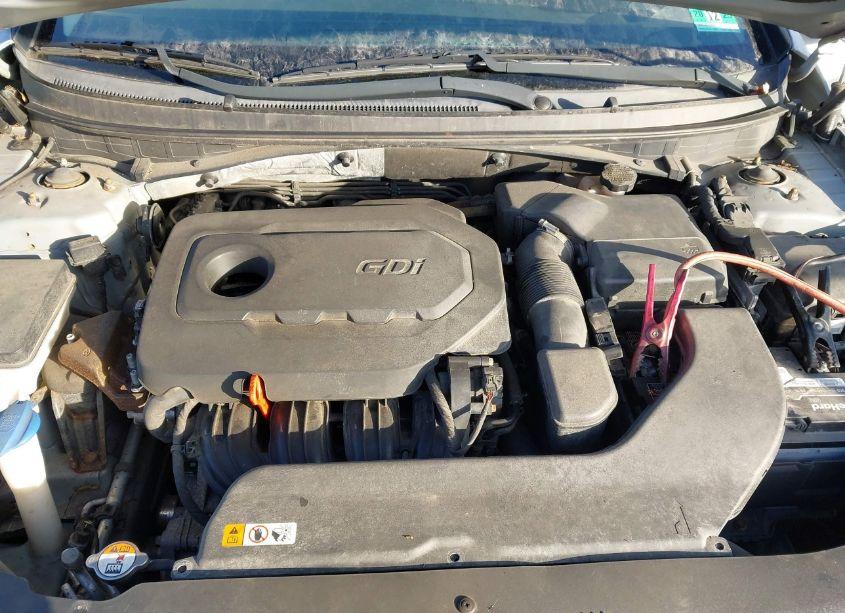 Photo 10 of 2015 Hyundai Sonata SE (VIN 5NPE24AF5FH087464)