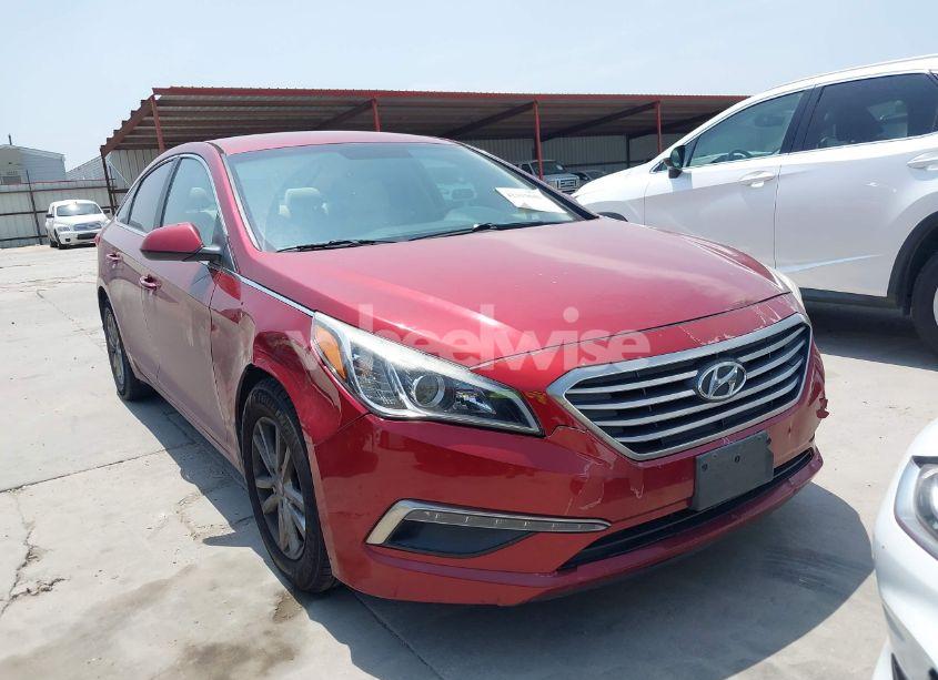 2015 Hyundai Sonata SE (VIN 5NPE24AF5FH090560) main photo