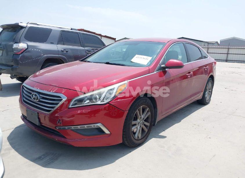Photo 2 of 2015 Hyundai Sonata SE (VIN 5NPE24AF5FH090560)