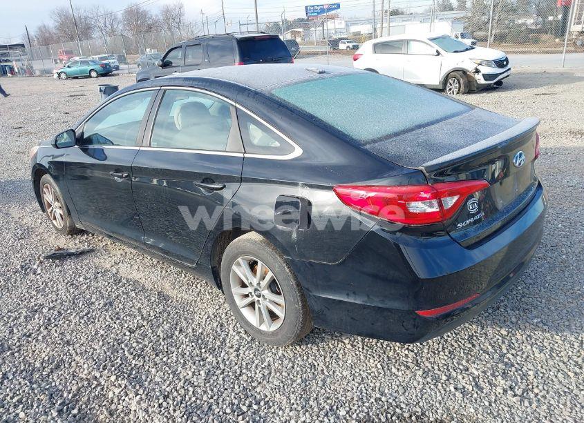 Photo 3 of 2015 Hyundai Sonata SE (VIN 5NPE24AF5FH123122)
