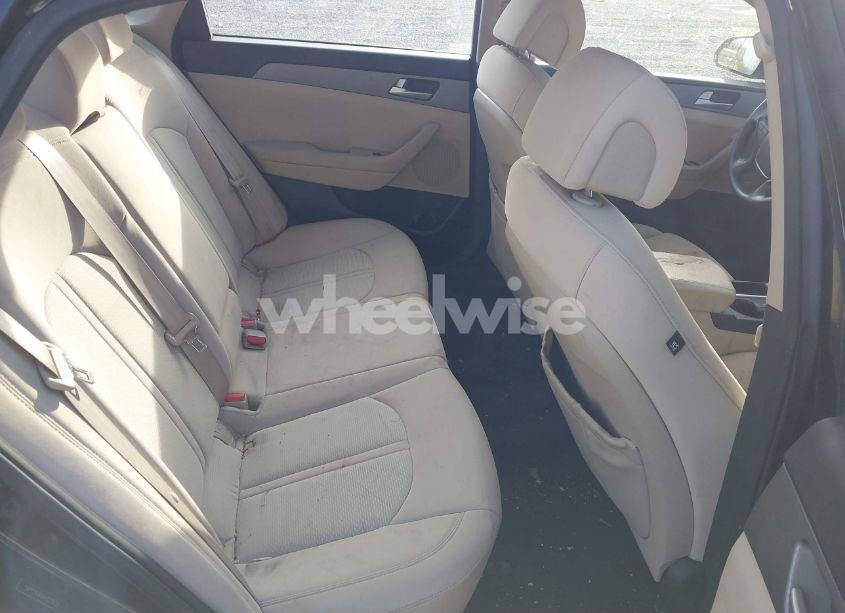 Photo 8 of 2015 Hyundai Sonata SE (VIN 5NPE24AF5FH123122)