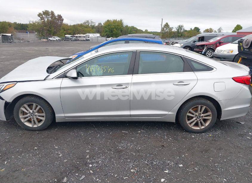 Photo 14 of 2015 Hyundai Sonata SE (VIN 5NPE24AF5FH129745)