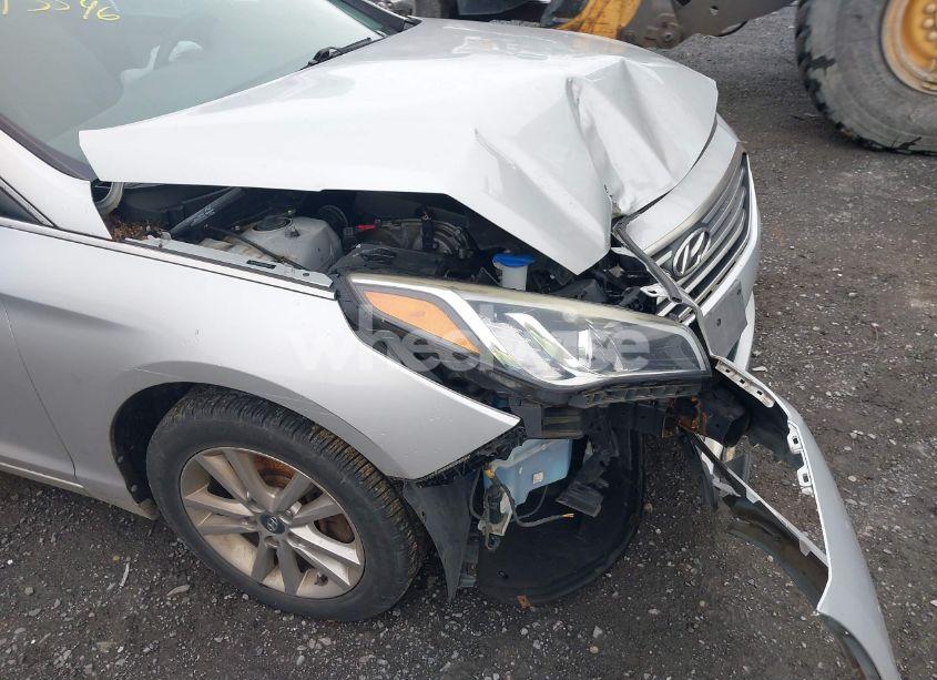 Photo 6 of 2015 Hyundai Sonata SE (VIN 5NPE24AF5FH129745)