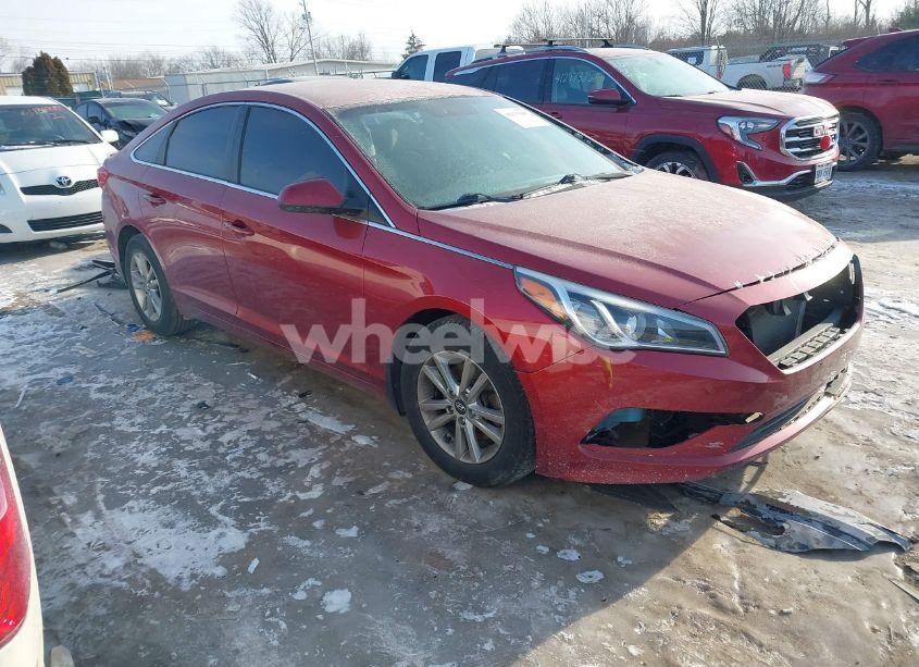 2015 Hyundai Sonata SE (VIN 5NPE24AF5FH145699) main photo