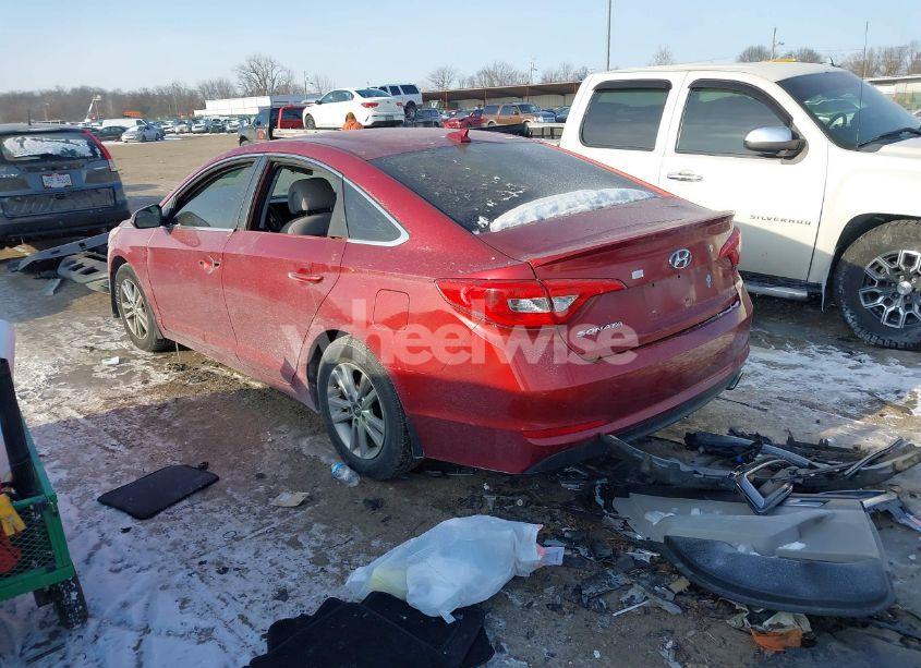 Photo 3 of 2015 Hyundai Sonata SE (VIN 5NPE24AF5FH145699)