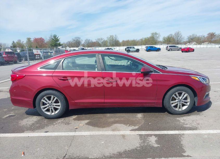 Photo 13 of 2015 Hyundai Sonata SE (VIN 5NPE24AF5FH146951)