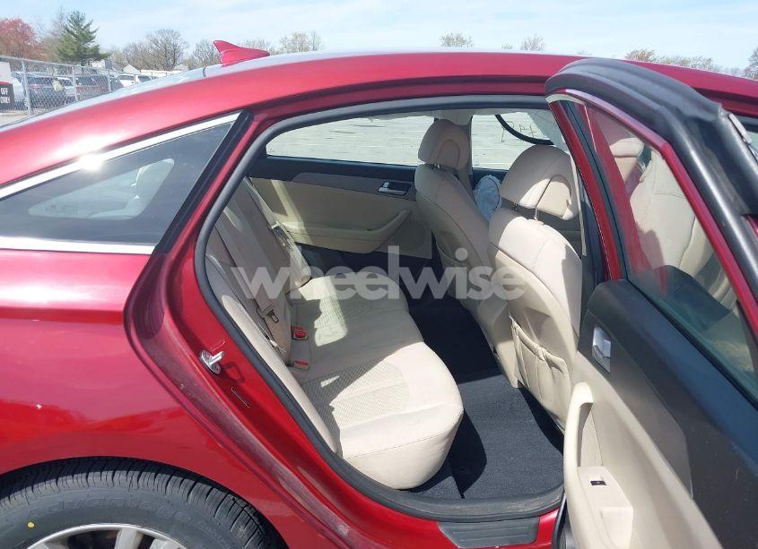 Photo 8 of 2015 Hyundai Sonata SE (VIN 5NPE24AF5FH146951)