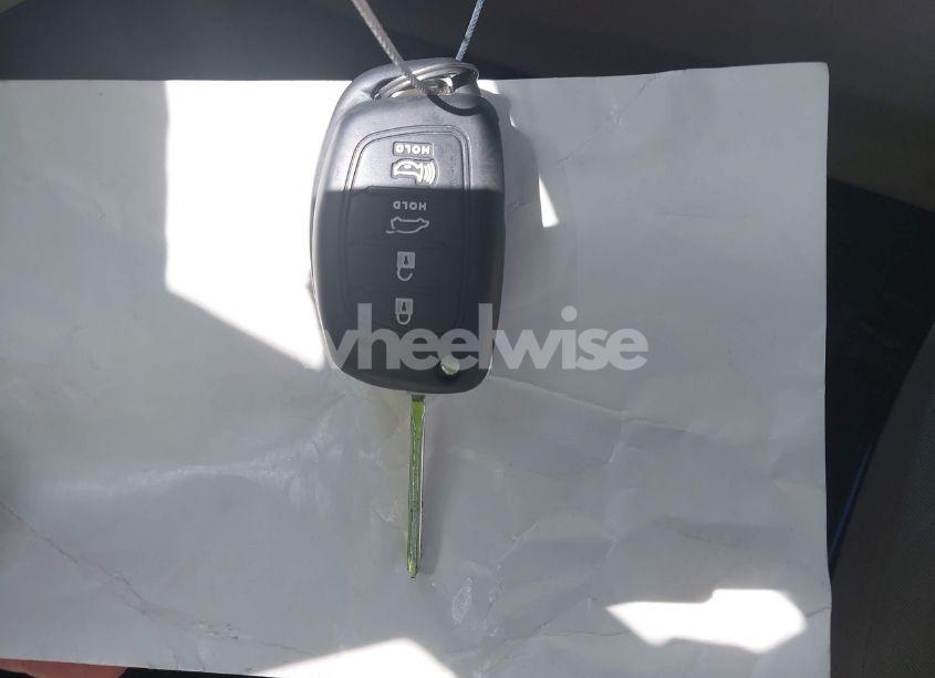 Photo 11 of 2015 Hyundai Sonata SE (VIN 5NPE24AF5FH163720)