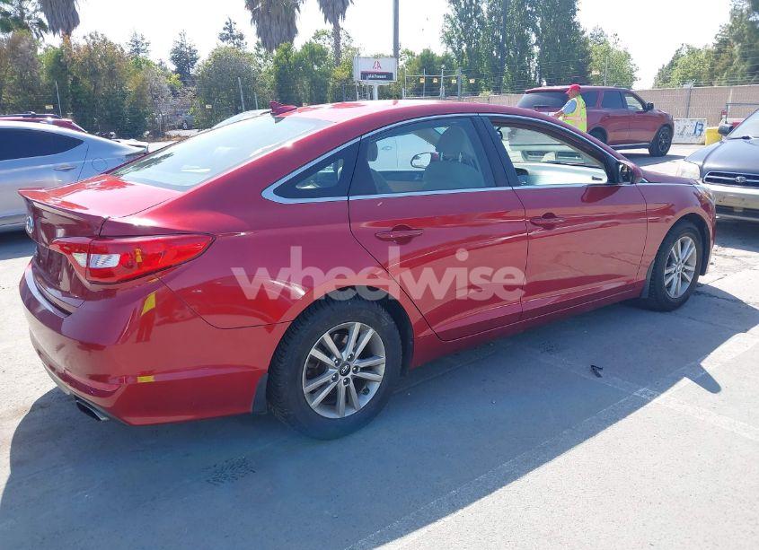 Photo 4 of 2015 Hyundai Sonata SE (VIN 5NPE24AF5FH163720)