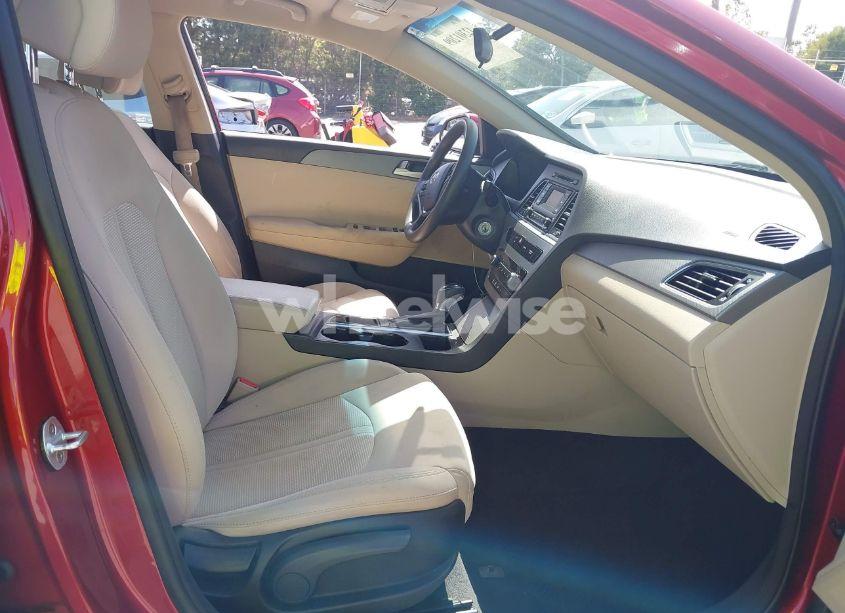 Photo 5 of 2015 Hyundai Sonata SE (VIN 5NPE24AF5FH163720)