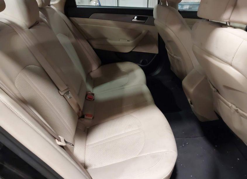 Photo 8 of 2015 Hyundai Sonata SE (VIN 5NPE24AF5FH168819)