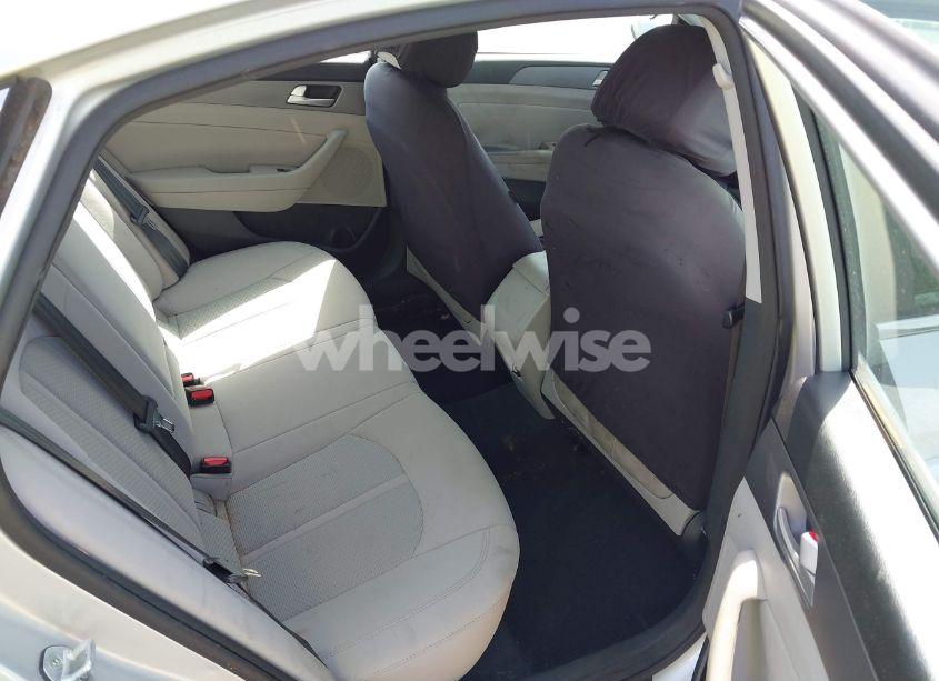 Photo 8 of 2015 Hyundai Sonata SE (VIN 5NPE24AF5FH174524)