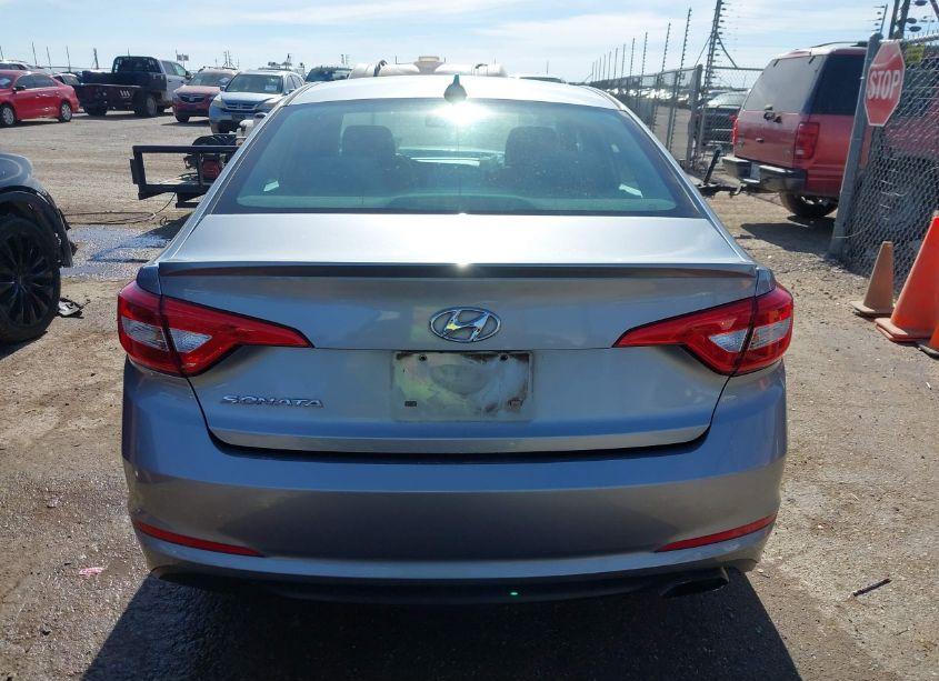 Photo 16 of 2015 Hyundai Sonata SE (VIN 5NPE24AF5FH176046)