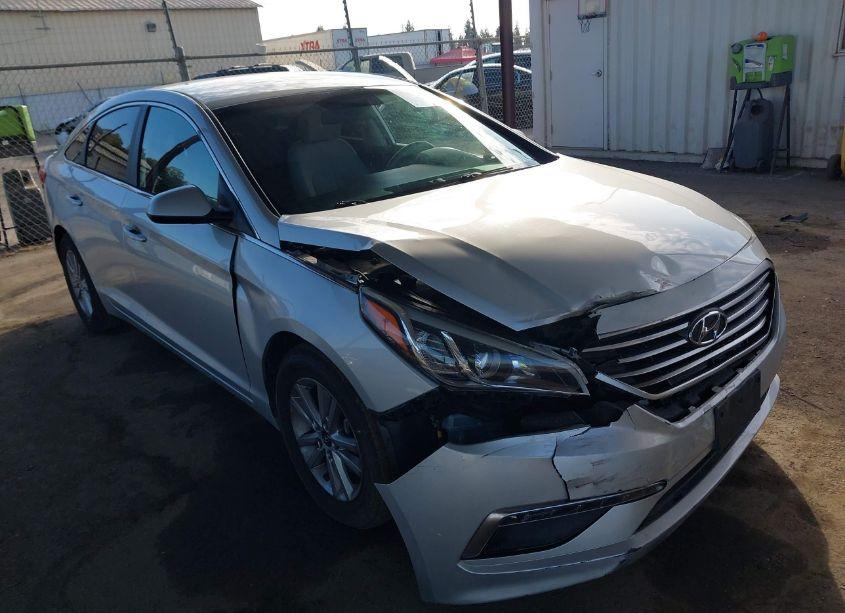2015 Hyundai Sonata SE (VIN 5NPE24AF5FH181277) main photo