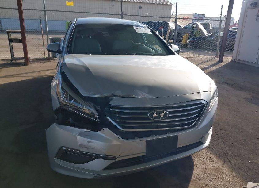 Photo 12 of 2015 Hyundai Sonata SE (VIN 5NPE24AF5FH181277)