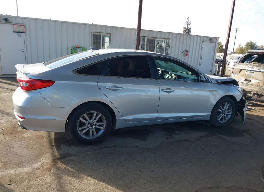 Photo 13 of 2015 Hyundai Sonata SE (VIN 5NPE24AF5FH181277)