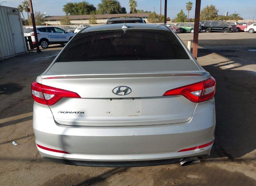 Photo 16 of 2015 Hyundai Sonata SE (VIN 5NPE24AF5FH181277)
