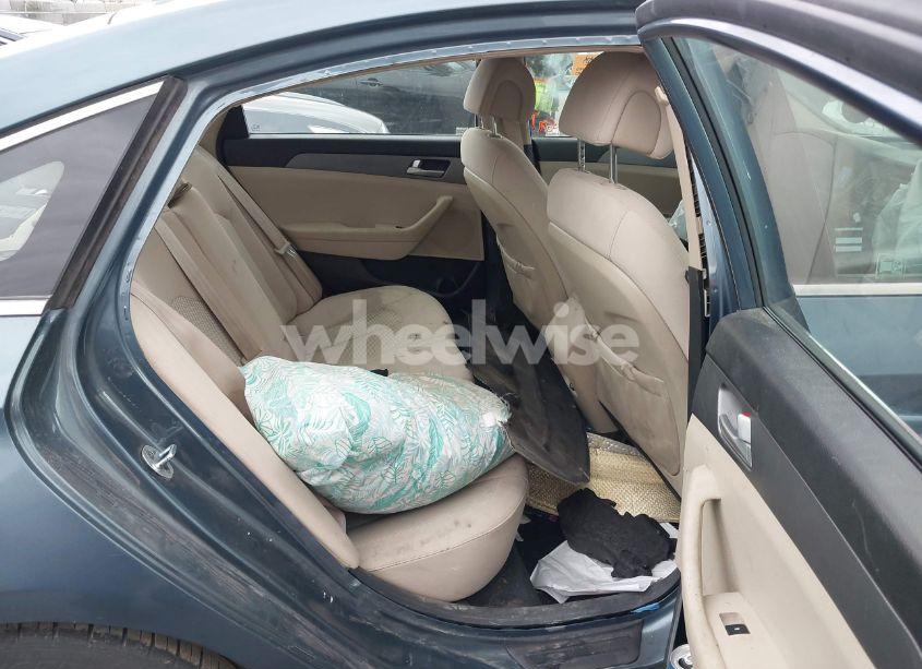 Photo 8 of 2015 Hyundai Sonata SE (VIN 5NPE24AF5FH200930)